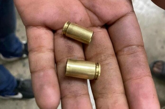 Sujetos que veían un juego de beisbol dispararon contra la multitud en Bacalar. Mataron a una persona y lesionaron a cuatro, incluido un menor