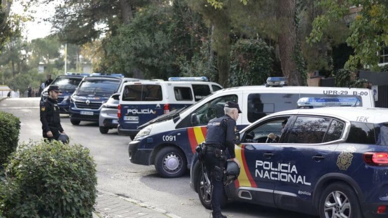 Una carta bomba explotó en la embajada de Ucrania en Madrid
