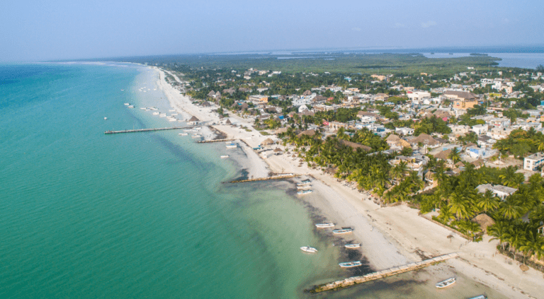 Declaran contingencia ambiental por basurero de la Isla de Holbox