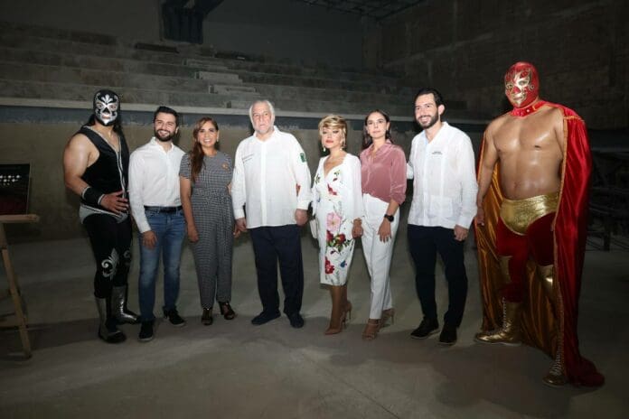 Presentan ‘Luchatitlán’, una arena turística para la lucha libre en Cancún 