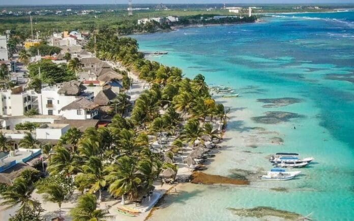 Mahahual y Tulum, las ciudades de Quintana Roo con más predios estatales invadidos 