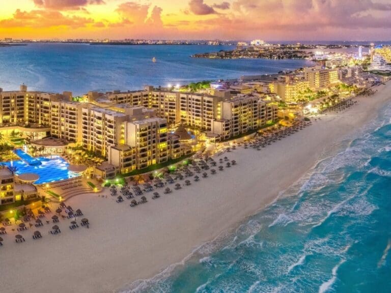 Aumentar cobros a turistas es darle ventajas a la competencia, afirman hoteleros de Cancún 