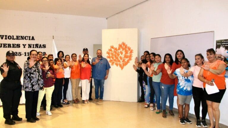 Presentan el módulo móvil para la atención a la víctima de violencia en Puerto Morelos