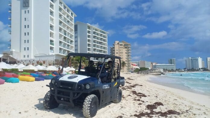 ‘Cobra’ Policía Turística de Cancún ‘derecho’ a empresarios 