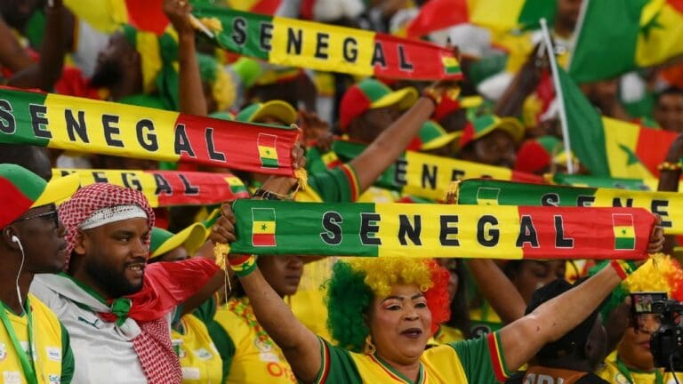 Qatar ofreció vuelos y hoteles gratis a quienes asistan al Mundial, a cambio de su silencio