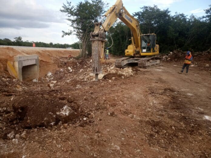 Causa afectaciones y atrasos en pobladores demolición de puente por obras del Tren Maya, en Lázaro Cárdenas  