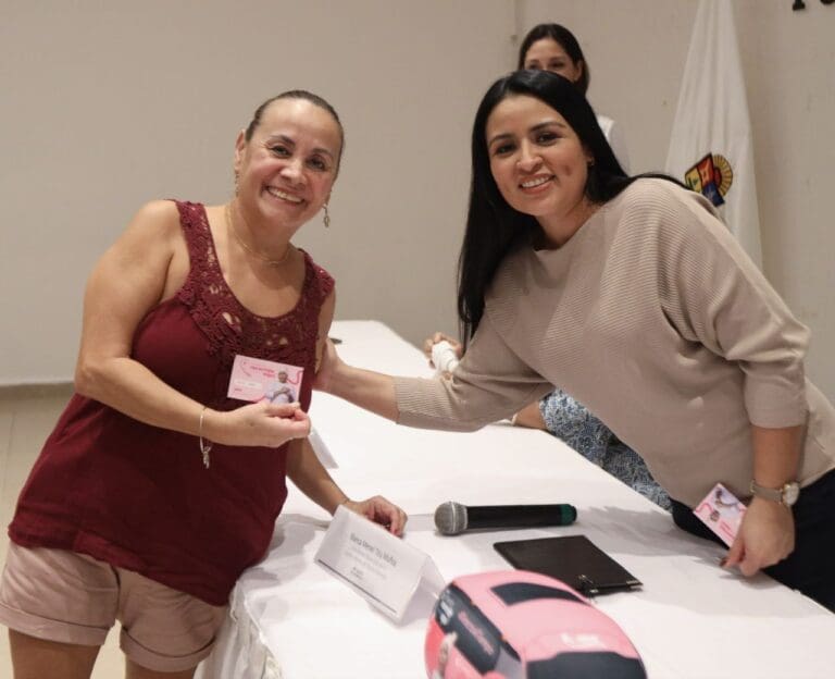 ENTREGAN PASES PARA MASTOGRAFÍAS GRATUITAS A MUJERES DE PUERTO MORELOS 