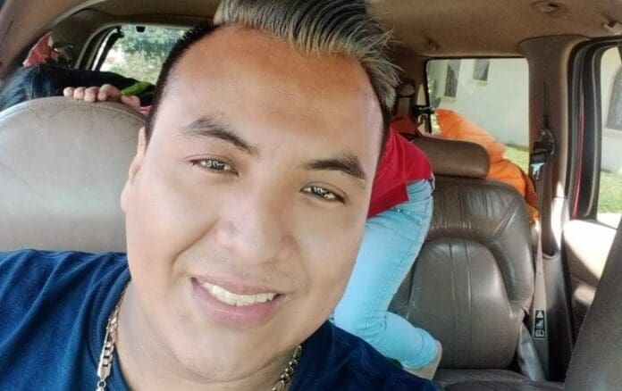 El locutor y reportero Pedro Pablo Kumul fue asesinado este lunes en Xalapa, cuando conducía un vehículo en dicha ciudad.