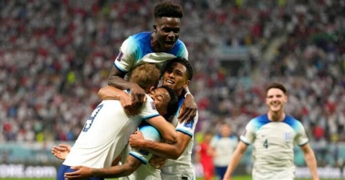 Dos victorias y un empate fueron los resultados de los tres partidos que se jugaron este lunes en el Mundial de Qatar 2022.