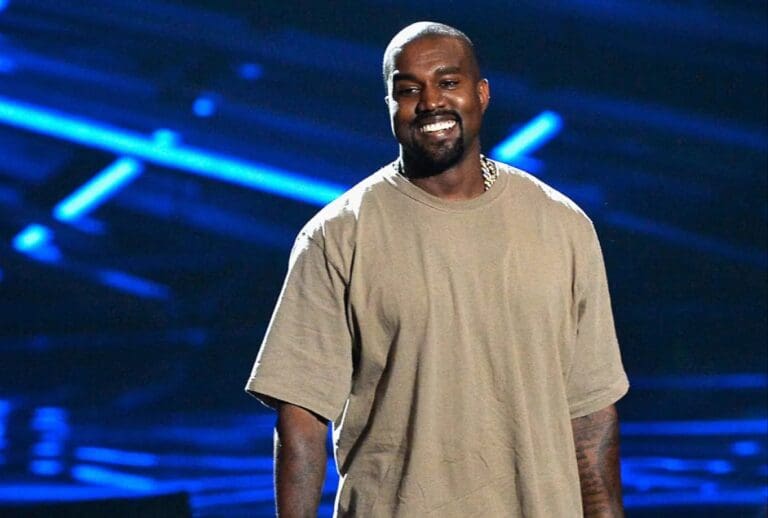 Kanye West regresa a Twitter y anuncia su candidatura para las presidenciales de EEUU 2024