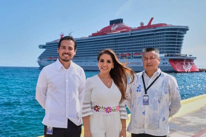 Mara Lezama recibe el primer arribo del crucero Valiant Lady en muelles de Mahahual