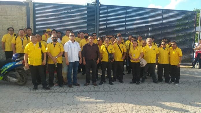 Trabajadores de Airport Cab se declaran el paro, al no recibir quincena