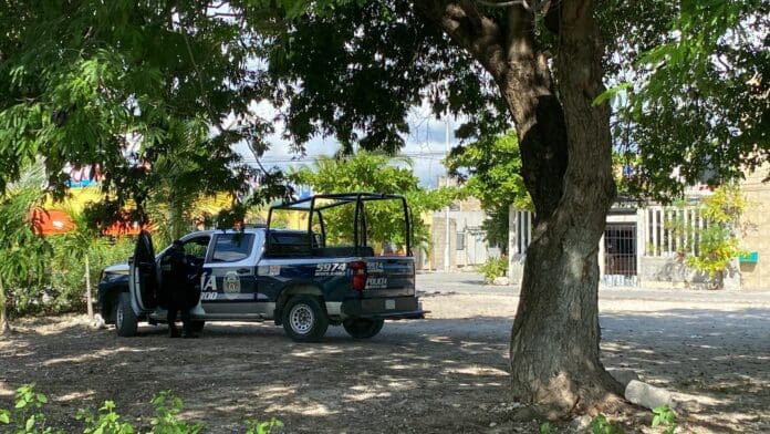 Hallan restos humanos embolsados frente a un templo de la Región 234 de Cancún  