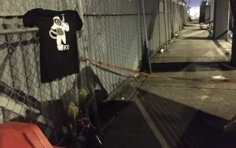 Colocan playera de la banda Zoé junto a la coladera donde murieron las hermanas Sofía y Esmeralda