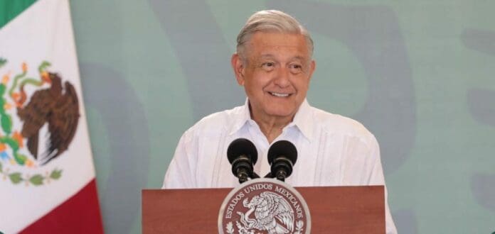 AMLO anunció que ahora la Sedena administrará seis hoteles a lo largo de la ruta del Tren Maya. Uno estará en Tulum.