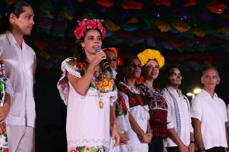 CERCA DE 50 MIL PERSONAS CELEBRARON EN FIESTAS DEL HANAL PIXÁN 2022 