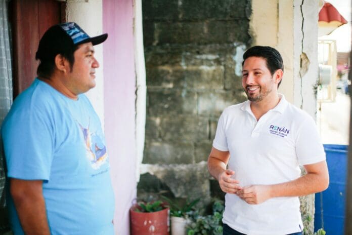 EL DIPUTADO RENÁN SÁNCHEZ CIERRA EL AÑO ATENDIENDO AL PUEBLO COZUMELEÑO