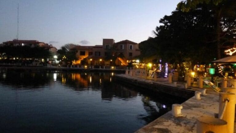 Fuertes pérdidas económicas por apagón en Puerto Aventuras