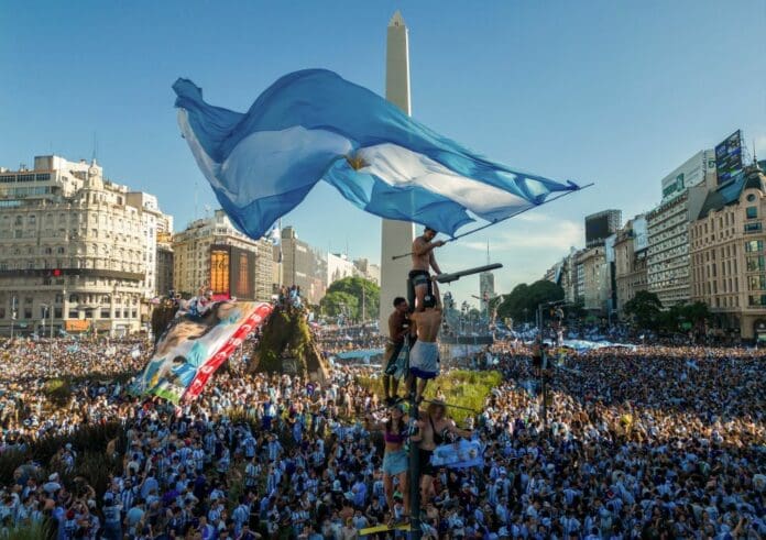 Decretan día feriado en Argentina para recibir a la Albiceleste