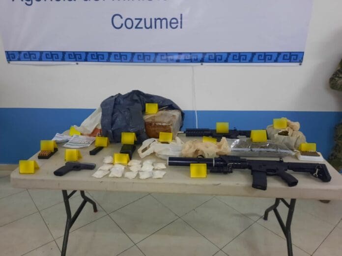 Aseguran narco casa, armas y droga tras balacera en Cozumel 