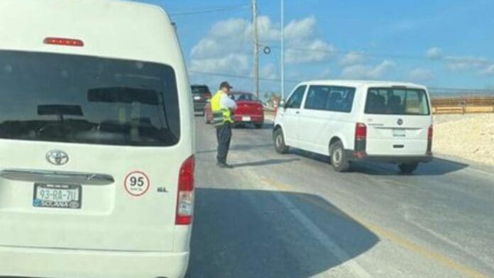 Congreso e Imoveqroo intentan regular al transporte federal, no es de su competencia: Movimiento TOUR