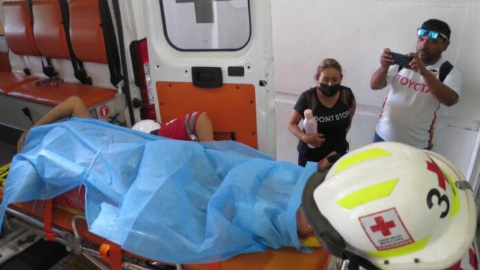 Hieren de bala a un hombre para robarle 89 mil pesos que había retirado del banco, en Cancún