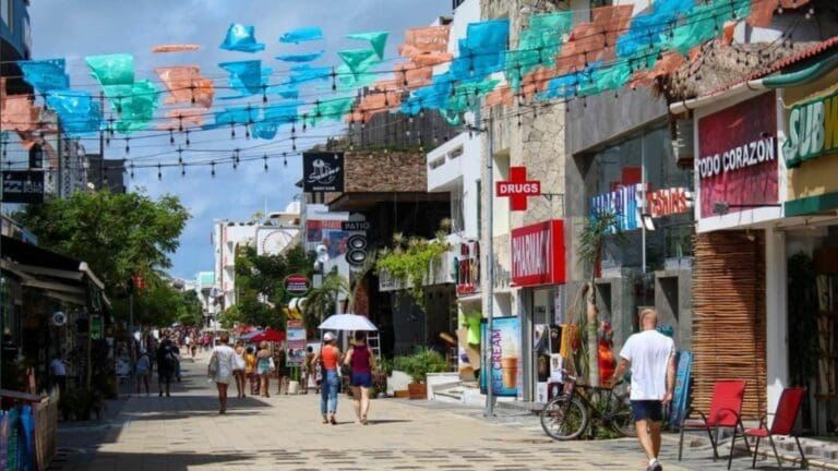 No se permitirá ambulantaje en la zona turística de Playa del Carmen durante las fiestas decembrinas
