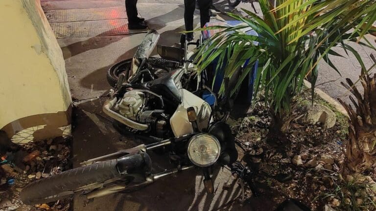 Un motociclista lesionado, saldo de accidente vial en el fraccionamiento Villas del Sol