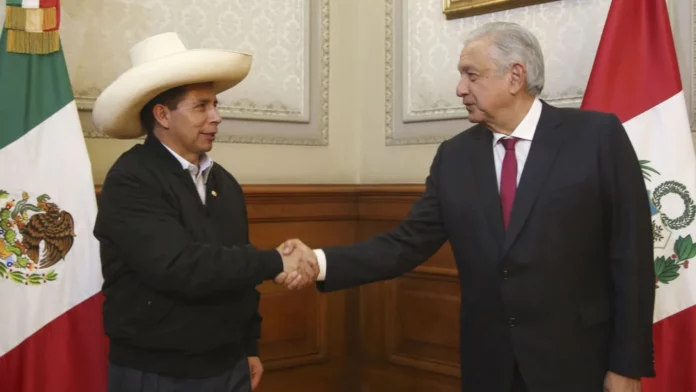 AMLO acusa a las “élites” en Perú de forzar la destitución de Pedro Castillo