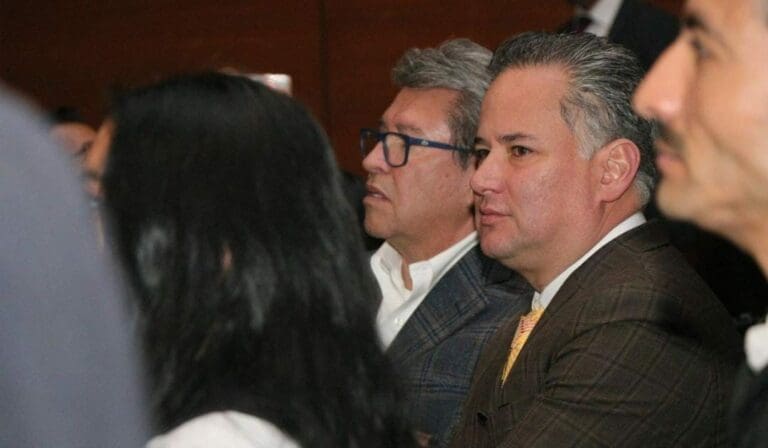 Seguidores de la 4T critican a Santiago Nieto por elogiar a Ricardo Monreal