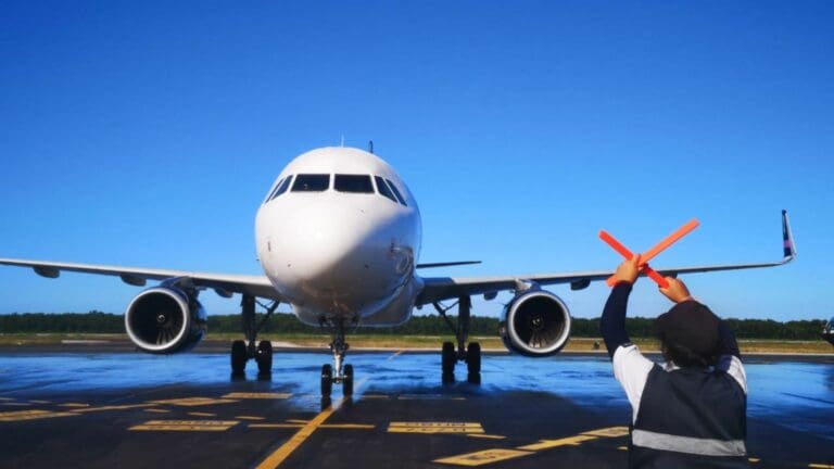 Desvían vuelo de Volaris por mal tiempo en Chetumal