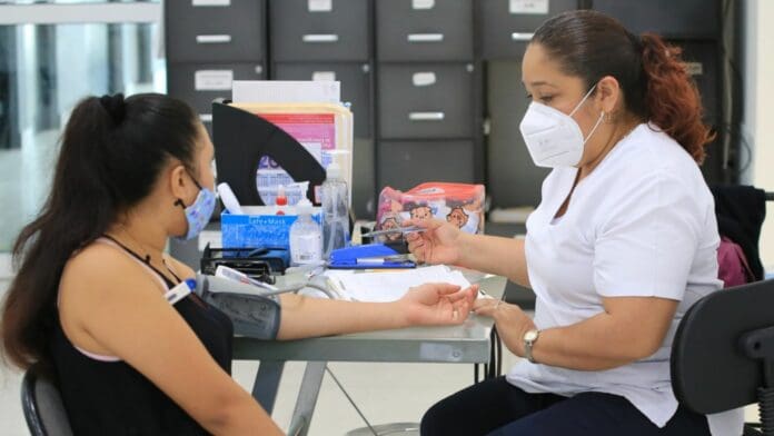 Lili Campos fortalece servicios de salud a solidarenses