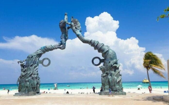 Portal Maya es un icono de Playa del Carmen; ya se planea una nueva escultura: Lili Campos