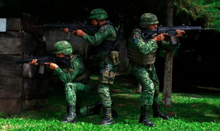 La Suprema Corte ha avalado la ley que permite que los militares pueden detener a civiles en todo México. Ley ha sido criticada.