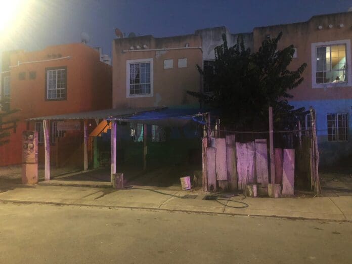 Auxilian a mujer atacada a golpes en Playa del Carmen 