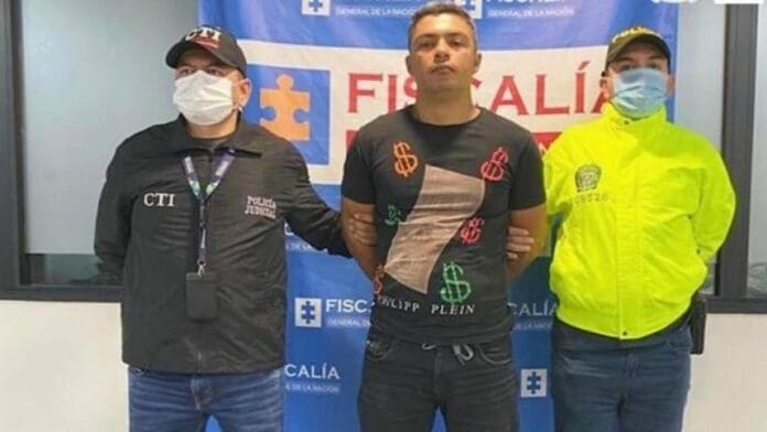 Hombre finge ser mujer en FB y mata al asesino de su hermano