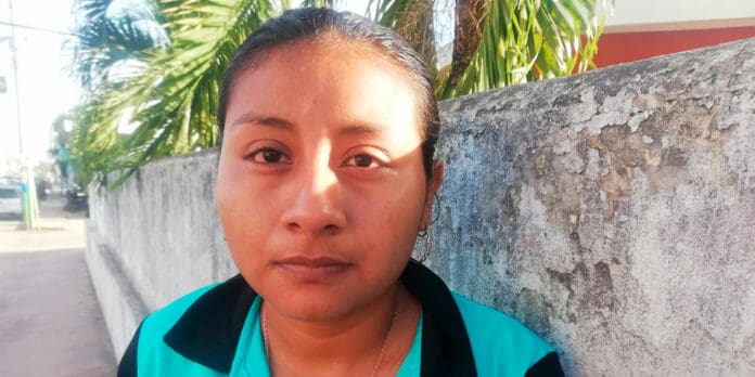 Madre de familia pide apoyo a autoridades para recuperar a sus hijas