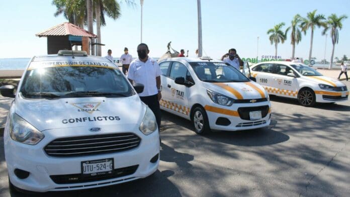 Sí hubo aumento a la tarifa de taxis en este 2023, pero solo se le permitió subir un peso a los taxis colectivos de Chetumal.