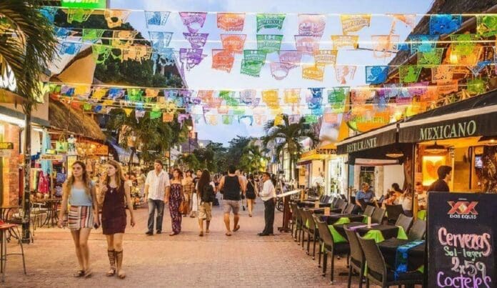 Restaurantes de Playa del Carmen se alistan para la entrada en vigor de la prohibición de fumar