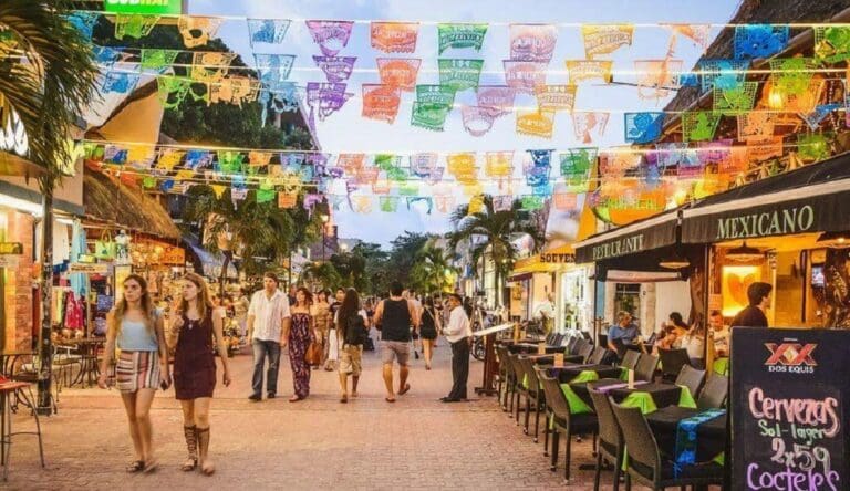 Restaurantes de Playa del Carmen se alistan para la entrada en vigor de la prohibición de fumar