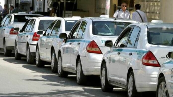 Taxistas de Playa del Carmen no han pedido aumento a tarifas, Uber aún no está operando: Transporte