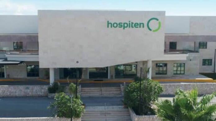 Madre exige justicia por presunto caso de negligencia en Hospiten Riviera Maya; lleva años sin resolverse