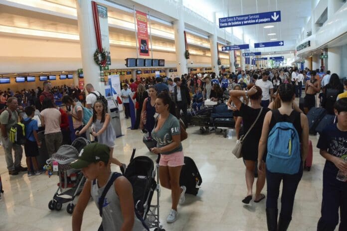 Cancelan vuelos de Cancún a Culiacán por estallido de violencia 