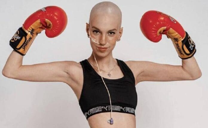 Muere Elena Huelva, la joven icono en redes de la lucha contra el cáncer