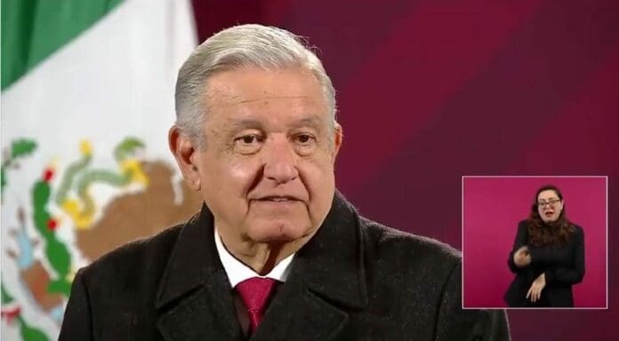 Según AMLO, los ataques contra la ministra acusada de plagio fueron armados para atacarlo a él, porque decían que Esquivel es su candidata.