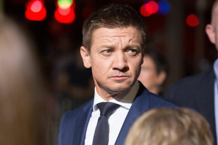 Jeremy Renner resulta gravemente herido en un accidente