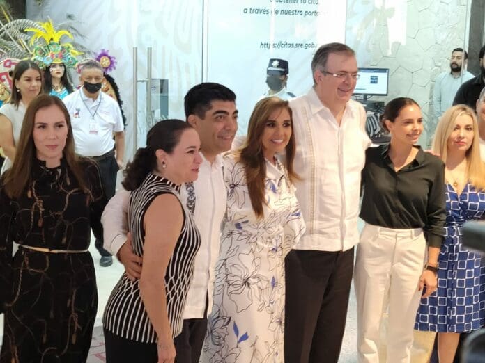 Inaugura Marcelo Ebrard oficinas para tramitar el pasaporte en Zona Hotelera de Cancún