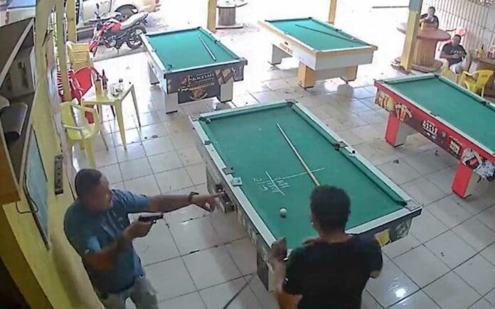 Hombre asesina a siete personas tras perder en un juego de billar