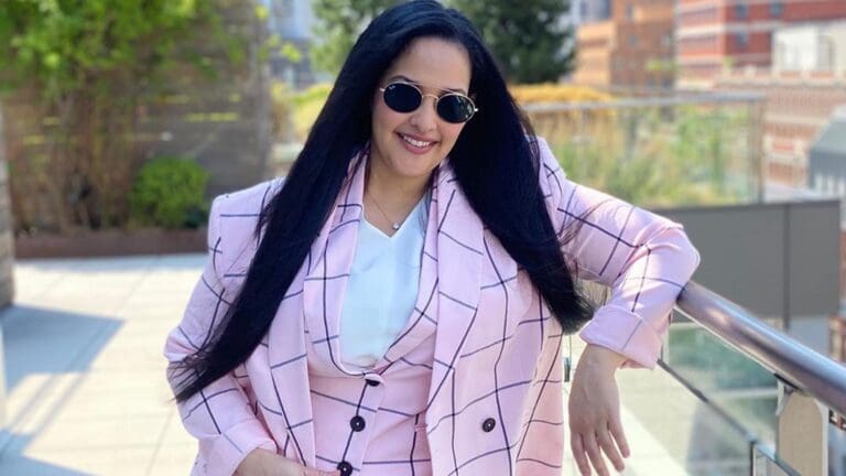 Abogada de 'El Chapo' se lanza como cantante de regional mexicano