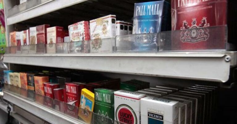 Oxxo gana amparo; podrá volver a exhibir cigarros en tiendas